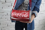 原创设计-日本个性童趣搞怪可乐斜挎包/手提包
