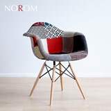 北欧家用扶手伊姆斯软包布艺沙发椅简约休闲创意实木餐椅设计师椅