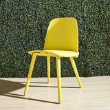 百思宜 北欧宜家时尚创意彩色餐椅 实木个性休闲塑料靠背洽谈椅子