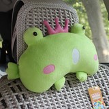 创意青蛙汽车头枕护颈枕头个性卡通可爱车载车内装饰用品靠枕一对
