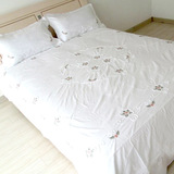 外贸原单 绣花床上用品四件套 四季被套枕套床单 白色老棉布柔软