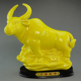 牛转乾坤 陶瓷黄牛摆件 十二生肖黄色工艺 家居摆设 风水生肖瓷牛