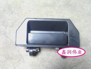 郑州日产 尼桑皮卡 东风锐骐 d22 p27 帕拉丁水箱副水壶 高清图片