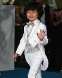 男孩白色燕尾服六一钢琴演出服装舞台表演服儿童花童礼服童装出租