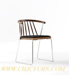 设计师椅子实木椅子北欧简约现代风格休闲椅时尚餐椅流行铁架托椅