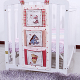 婴儿床上用品竖式挂袋尿布袋收纳袋 卡通绣花床边挂袋储物袋