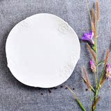 纯白色陶瓷盘子浮雕菜盘创意浅盘圆盘不规则西餐盘烘焙鱼早餐深盘