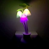 蘑菇灯 led光控感应小夜灯插电节能创意智能七彩光床头喂奶灯批发