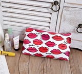 韩国新款红唇印花可爱手包式化妆包小号便携手拿收纳包旅行洗漱包