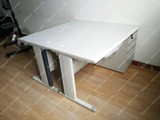 钢制铁皮办公桌员工简易电脑桌1.2米1.4米财务写字台带活动柜带锁