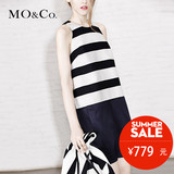 MO&Co.连衣裙夏季背心袖圆领条纹拼接面料短裙MA151SKT67 moco