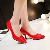 夏季单鞋女百搭细跟女士性感春天高跟鞋中跟鞋子红色漆皮浅口时尚