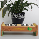 绿色树桩宠物食盆猫狗兔餐桌用品木制架子含2碗