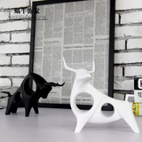 北欧摆件现代简约创意客厅装饰品礼品电视柜树脂工艺品黑白抽象牛