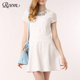 ROEM韩国罗燕时尚新品夏季镂空纯色连衣裙RCOW52601C专柜正品