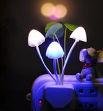 LED阿凡达光控感应蘑菇小夜灯插电节能创意LED壁灯床头宝宝小台灯