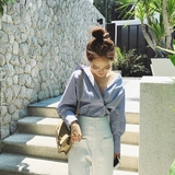 于momo定制春装韩版设计感交叉V领竖条纹衬衫女长袖宽松衬衣C6102