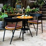 实木铁艺休闲餐桌椅组合酒吧阳台升降桌椅创意咖啡厅小圆桌三件套