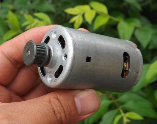特价 微型直流 水力 风力发电机 555电机 550马达 小型电动机