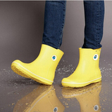 英国直邮crocs/卡骆驰女鞋防水橡胶纯色中筒雨鞋雨靴女款正品保证