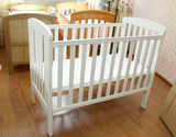 外贸尾单婴儿床实木欧式白色多功能松木带滚轮BABY床环保实木床