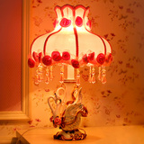 欧式创意天鹅摆件高档装饰客厅卧室实用玫瑰花床头灯婚房婚庆台灯