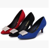 大码42新款蓝色5cm高跟黑色单鞋女尖头水钻方扣绒面红色中跟婚鞋