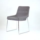 极简主义五金餐椅北欧日式艺术造型棉麻布艺面料软包靠背订制单椅