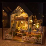 北欧假日手工 diy 小屋拼装房子模型玩具女生大型别墅生日礼物