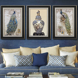 美式客厅三联沙发背景墙装饰画新古典样板间欧式壁画青花瓷蓝孔雀