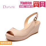 Daphne/达芙妮2016新款正品纯色女鞋 优雅坡跟一字扣后空鱼嘴凉鞋