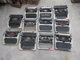 处理价/老式打字机英文机械打字机当配件卖可作橱窗摆设陈列道具