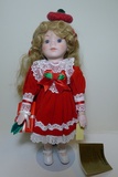 古董娃娃 陶瓷娃娃 拿礼物的小红帽茱利