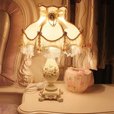 婚庆台灯卧室婚房床头灯创意欧式玫瑰花结婚礼物浪漫温馨公主蕾丝