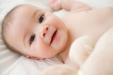 可爱外国男宝宝海报光身子婴儿墙画卧室装饰怀孕必备宝宝贴画A12