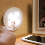 创意遥控小夜灯 插座插电带开关 LED节能感应喂奶灯 卧室过道壁灯