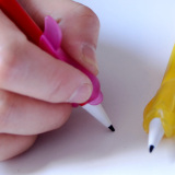 小学生握笔器小鱼海豚儿童握笔器铅笔矫正握笔写字书写姿势用软质