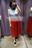 【topshop】菲比香港專櫃代購 6.14 紅色緞感休閒百褶過膝裙