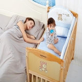 新生婴儿童宝宝游戏床实木多功能无漆书桌摇篮可与大床合并送蚊帐