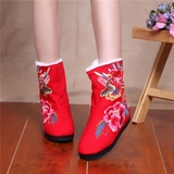 新款冬季加绒保暖民族风靴子绣花棉鞋老北京布鞋红色中筒短靴棉女