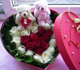 15朵白玫瑰9朵红玫瑰花盒 长春鲜花礼盒装玫瑰 圣诞节情人节送花