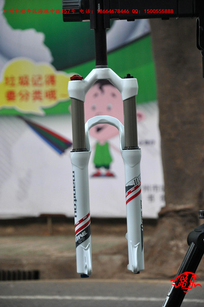 rockshox 2013款 xc28 tk 100 山地自行车油簧前叉 肩控锁死