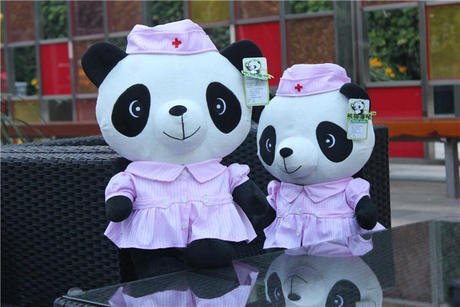 护士熊猫公仔可爱玩偶毛绒玩具趴趴熊四川成都旅游纪念品