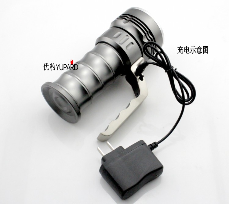 R5 Đèn LED cầm tay Đèn di động ngoài trời Đèn cưỡi ngoài trời Chói đèn pin sạc đèn lặn biển