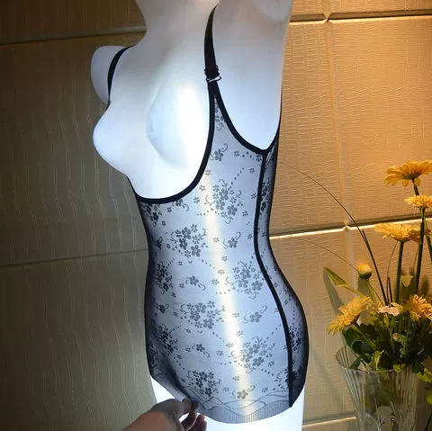 Mới siêu mỏng dây đeo mùa hè kiểu dáng rỗng cơ thể vest corset điều chỉnh quần áo giảm béo không có dấu vết sau sinh quần lót su đúc