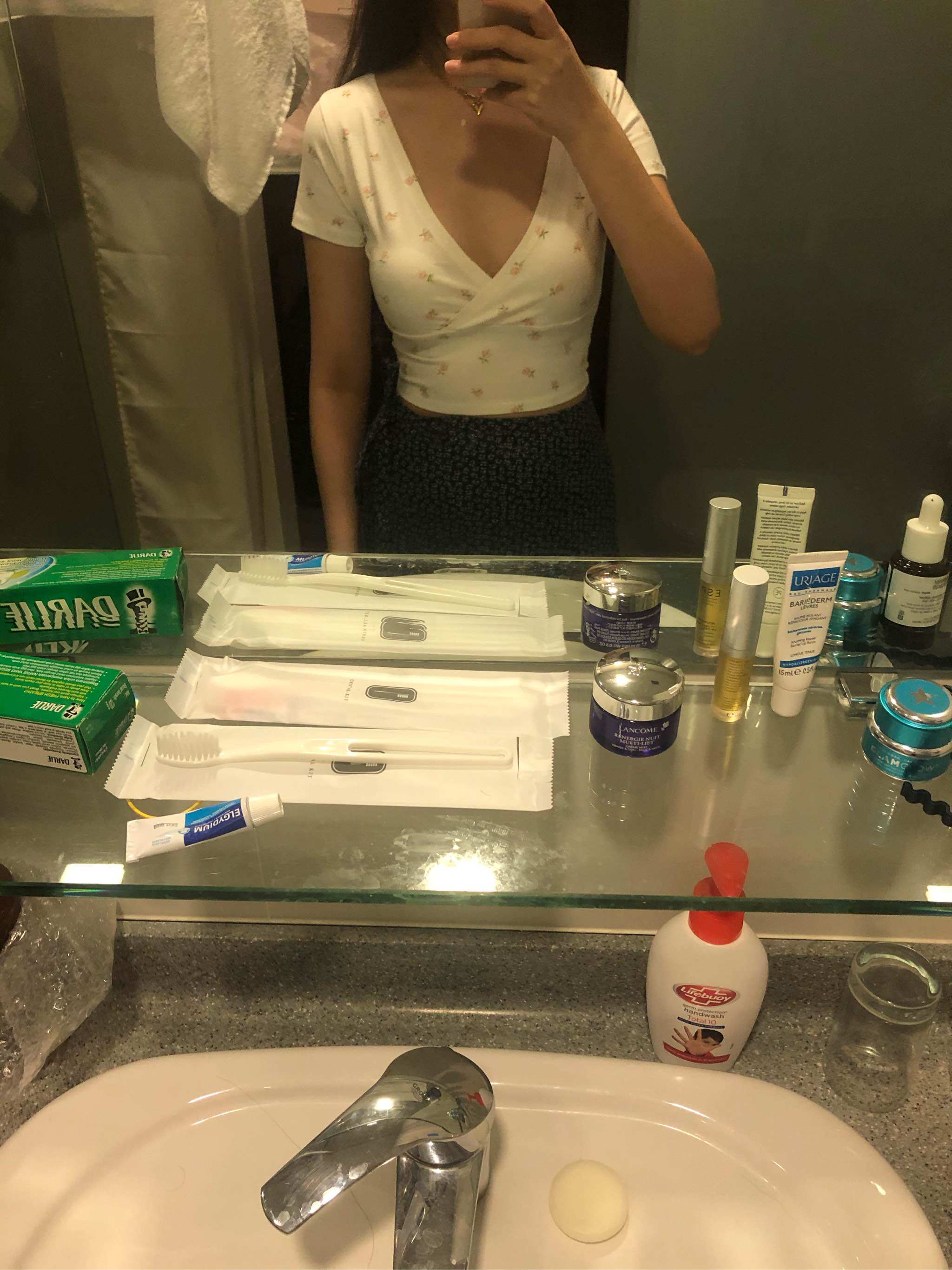 liviahome 美式复古bm风碎花交叉v领紧身短款露脐短袖t恤女上衣夏