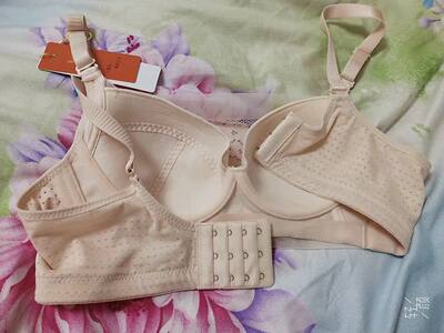 无海绵超薄内衣女无钢圈聚拢大胸显小文胸薄款防走光抹胸蕾丝缩胸